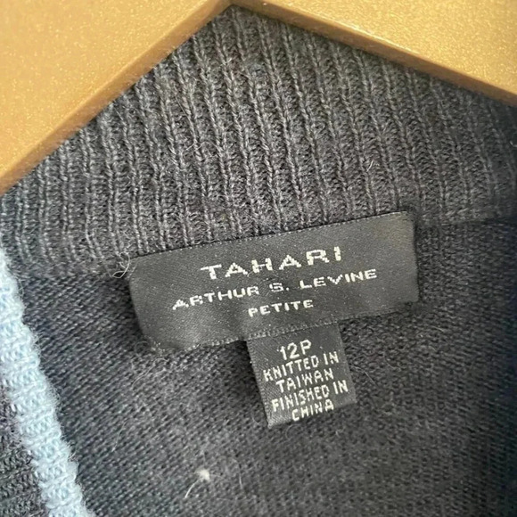 Tahari Wool Blend Short Sleeve Sweater Top - Picture 5 of 8